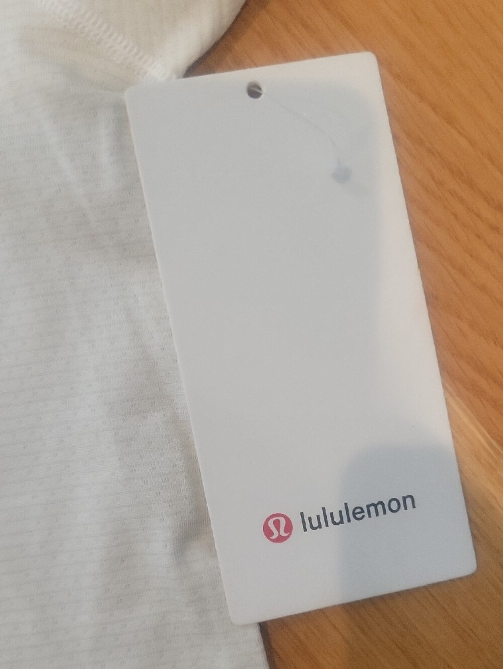 Lululemon Women's Swiftly Tech Short SLEEVE 2.0 - Picture 3 of 4